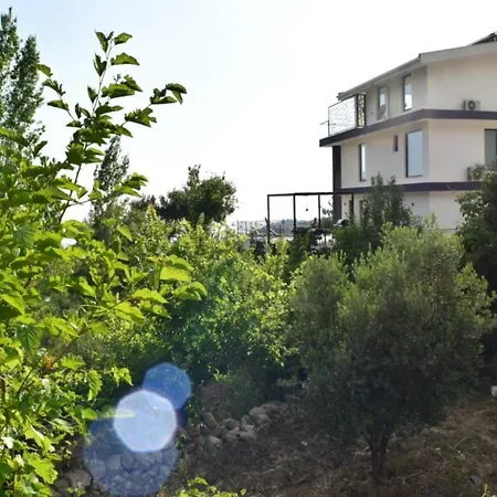 Willa In Islamlar Sleeps 6 With Pool Air Con And Wifi *