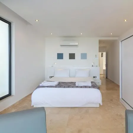 In Islamlar Sleeps 6 With Pool Air Con And Wifi