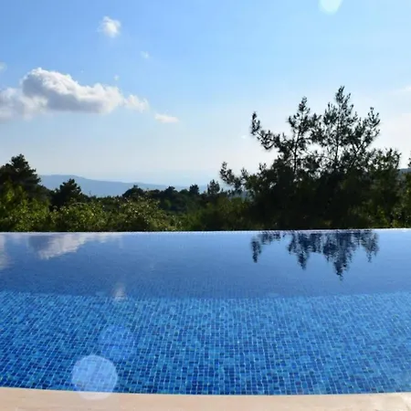 In Islamlar Sleeps 6 With Pool Air Con And Wifi Villa Islamlar (Mediterranean)